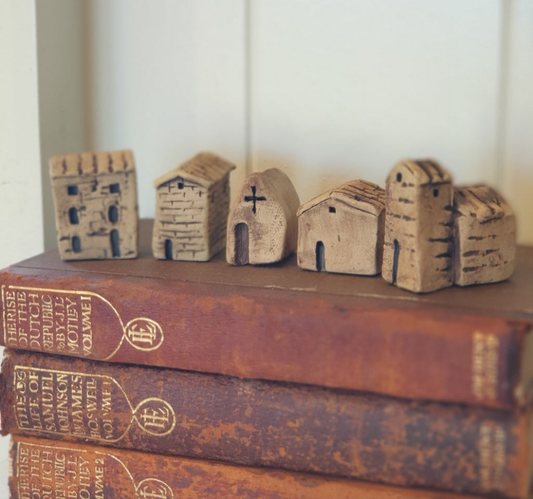 Speckled Clay Tiny Houses